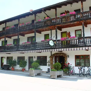 Almhostel Bed & Breakfast